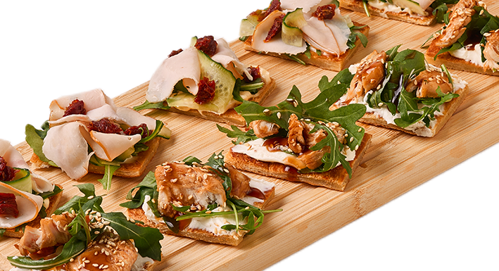 Брускетты на круассане "Курица и Ветчина"